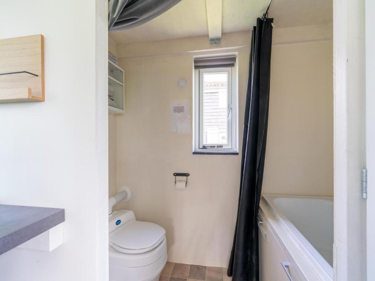 Holiday Home In Burgerbrug Near The Beach Bagian luar foto